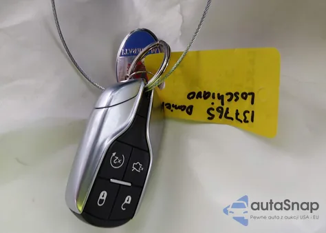 2021 Maserati Levante из США, поврежденный, VIN ZN661XUA7MX359652